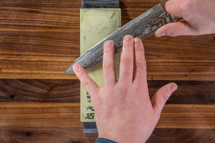 sharpening a Japanese knife 