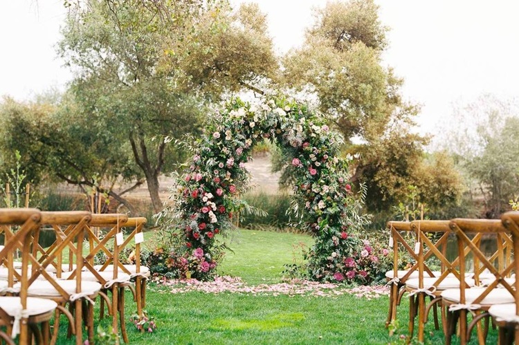 arch wedding