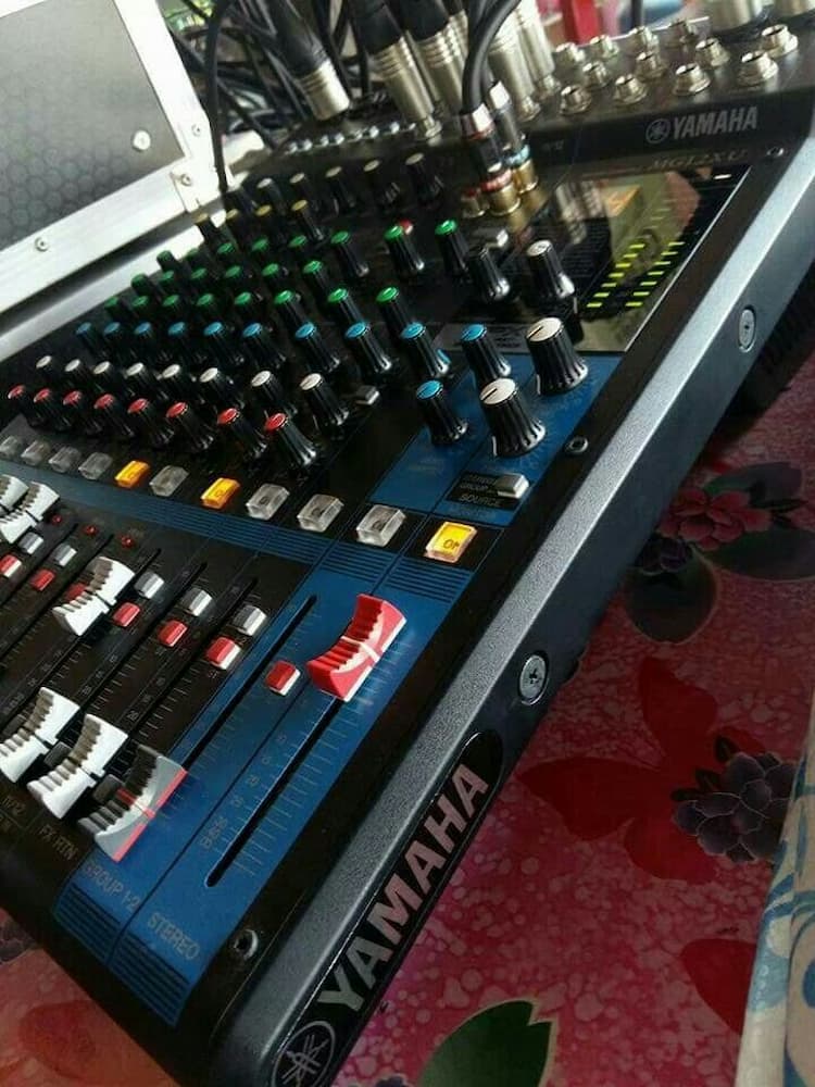 yamaha-mixers