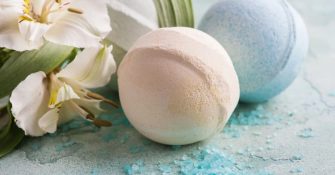 how-to-make-your-own-bath-bomb-cmprssd-